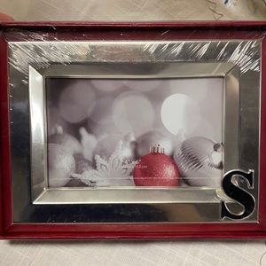 4"x6" silver tone S initial 4"x6" frame NIB